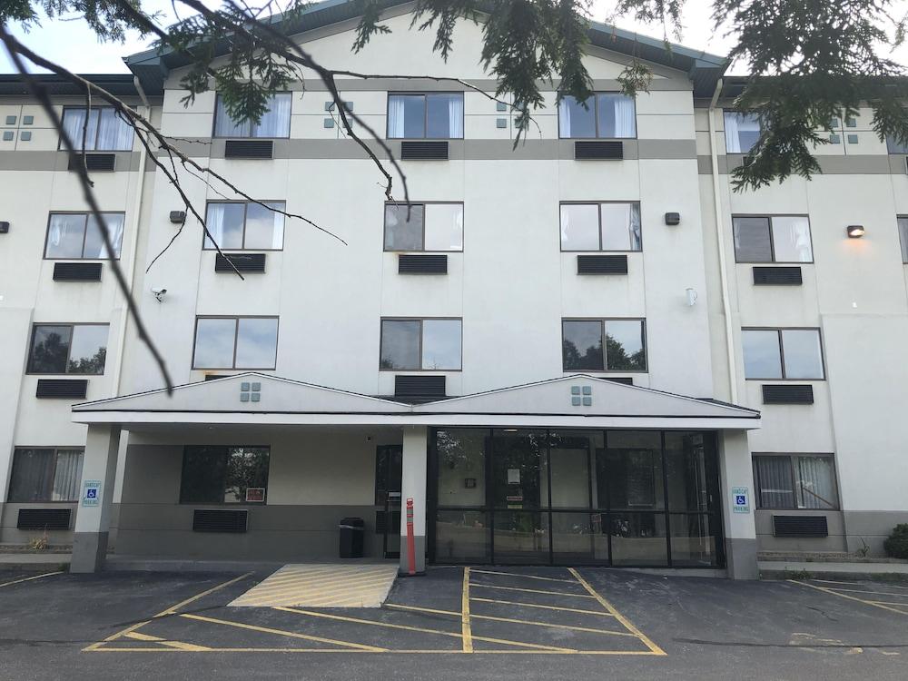 Super 8 By Wyndham Manchester Airport Eksteriør bilde