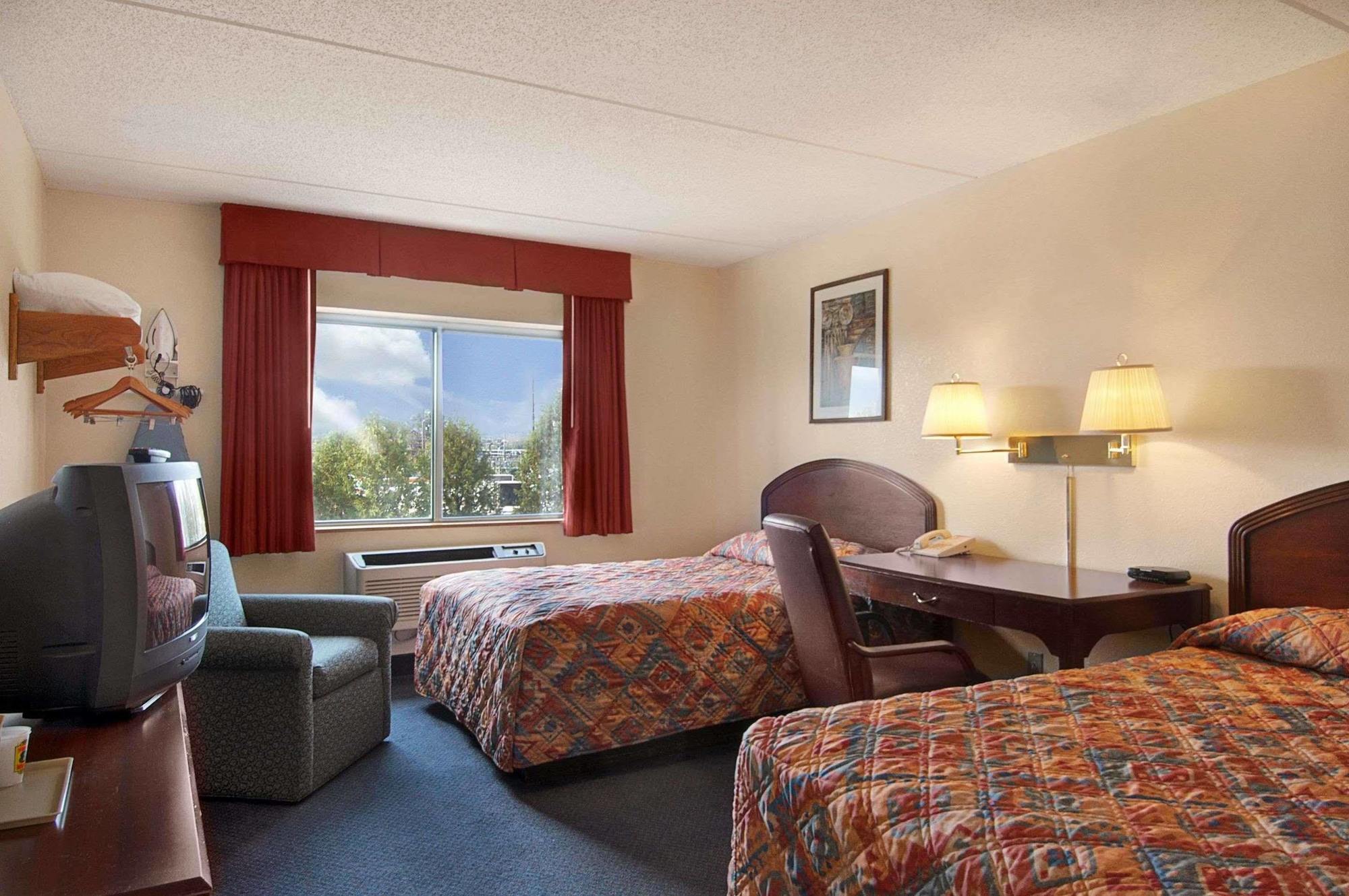 Super 8 By Wyndham Manchester Airport Rom bilde